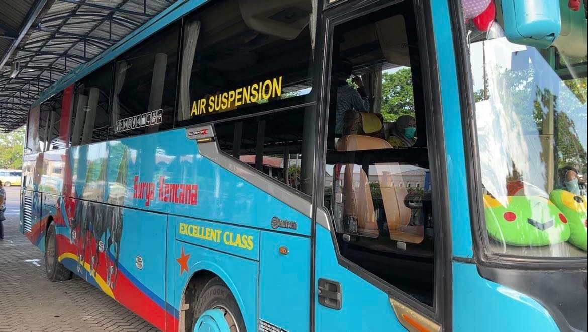 Bus Surya Kencana Mataram Bima