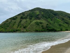 Mawun Beach, Lombok. Naik Kapal dari surabaya Ke Lombok Naik Kapal Kirana VII (7)